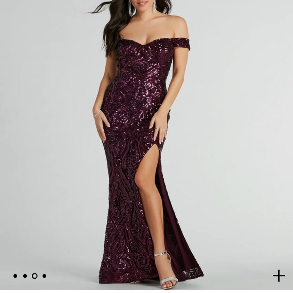 Windsor formal dress size Large
